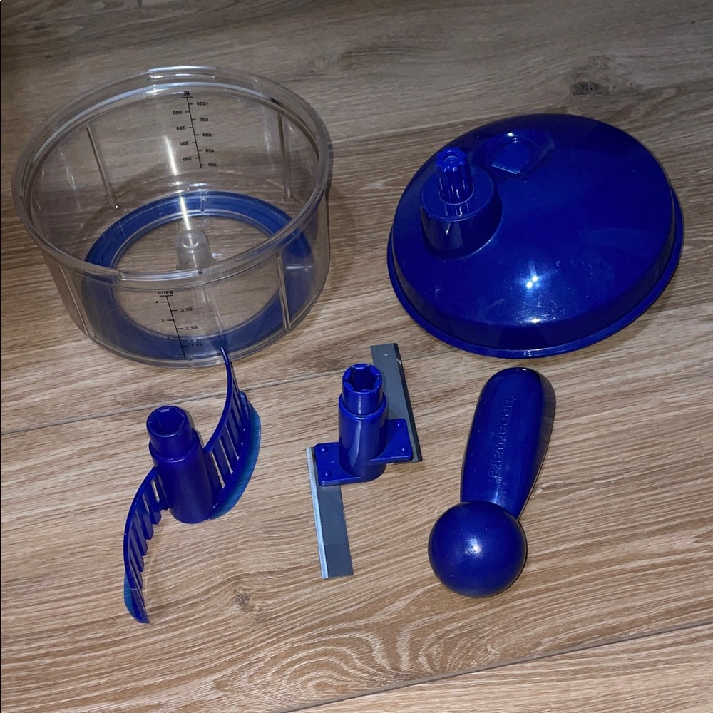 Tupperware Quick Chef Manual Food Chopper